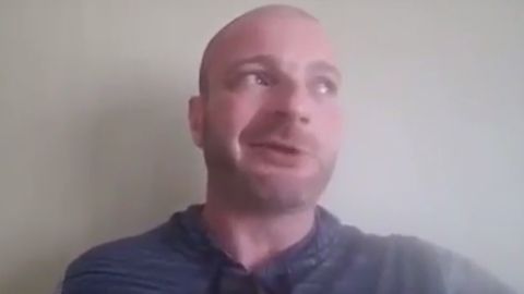 Christopher Cantwell está detenido en Virginia.
