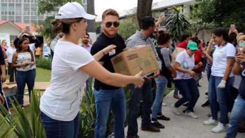 El Canelo en plena acción en Guadalajara.