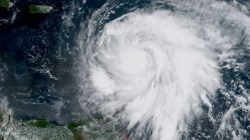 Imagen del huracán María capturada por el satélite GOES-16 de NOAA.