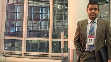 Carlos se graduó en mayo como físico-matematico. / FOTO: CORTESÍA