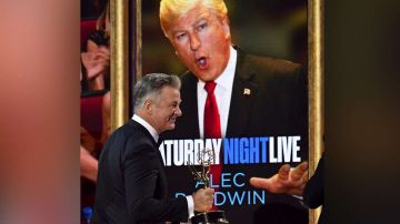 Alec Baldwin ganó un Emmy por su parodia de Donald Trump en 2017