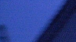 DiMarzio celebrando una misa con niños inmigrantes mexicanos en una granja en Hammonton (NJ), 2002.