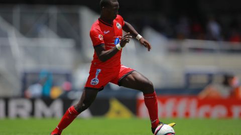 Luis Advíncula, jugador peruano al servicio de Lobos BUAP.  Hector Vivas/LatinContent/Getty Images