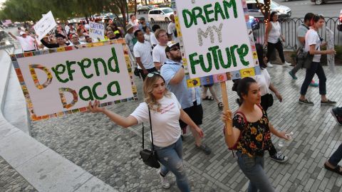 Los jóvenes DACA han salido a las calles para pedir que se mantenga el programa.