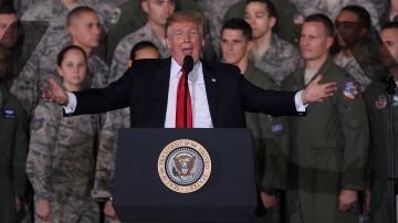 El presidente Trump ante la Fuerza Aérea de EEUU.