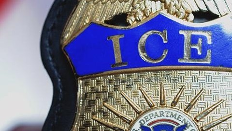 El guatemalteco fue reportado a ICE.