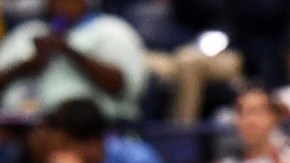 Rafael Nadal celebra un punto en el choque ante Leo Mayer.