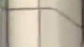 El combate Nazi vs. Antifa terminó con uno de los peleadores en la lona.