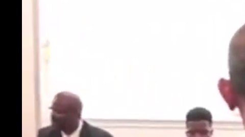 El expresidente Obama aumenta sus apariciones en público.