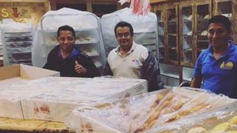 Los panderos utilizaron más de 2.000 kilogramos de harina para hacer pan y otros dulces para los afectados por el huracán.