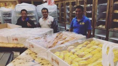 Los panderos utilizaron más de 2.000 kilogramos de harina para hacer pan y otros dulces para los afectados por el huracán.