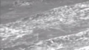 La familia vivió unas aterrorizantes 24 horas. El padre no pudo sobrevivir. (Captura de video: Suboficial Ashley Johnson)