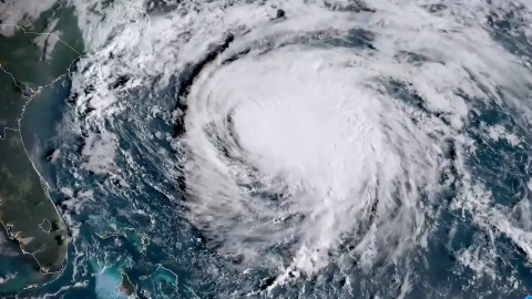 José ha dejado de ser un huracán y se ha convertido en una tormenta tropical.