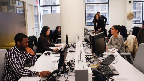 El sueldo anual promedio en este sector es de $147,300 en la ciudad de Nueva York.