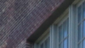 Seguridad de la policia hoy lunes en la Escuela de El Bronx donde un estudiante apuñalo a dos compañeros, matando a uno de ellos la semana pasada.