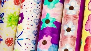 Las flautas forman parte de un programa sin fines de lucro para niños.