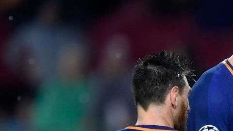 Gerard Piqué fue expulsado en Champions.  Alex Caparros/Getty Images