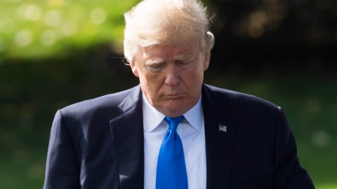 El presidente Trump ha presumido su "poder" de perdonar a quien sea.