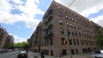 552 Academy St. in Inwood.
Rents apartments and rooms ads in Manhattan and Queens.
Photo Credit: Mariela Lombard / El Diario.