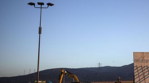El departamento de Seguridad Interior de Estados Unidos ya construye los primeros tramos de prueba en la zona de San Diego. / Foto: Guillermo Arias