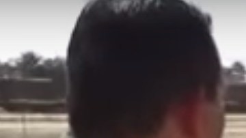 El periodista realizaba un reportaje sobre los prototipos del muro.