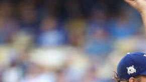 Clayton Kershaw se mide a Dallas Teuchel en la Serie Mundial. Getty Images.