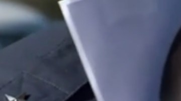 La Policía dio a conocer la foto del sospechoso.