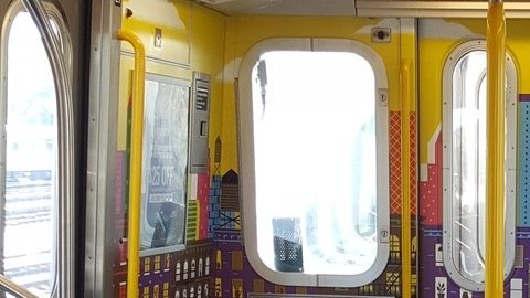 Los vagones que serán modificados también contarán con más pasamanos o tubos para que se puedan agarrar los pasajeros.