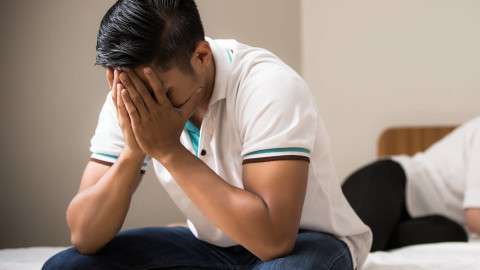 Factores psicológicos y físicos pueden provocar eyaculación tardía.