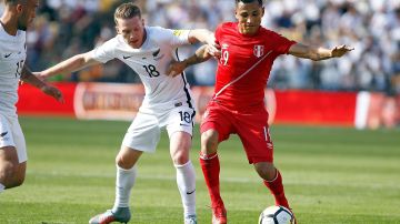 Nueva Zelanda y Perú empataron sin goles en la ida del repechaje mundialista