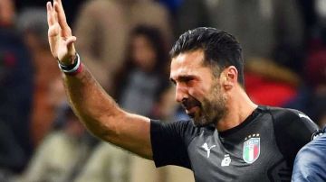 El arquero italiano Gianluigi Buffon reacciona tras la eliminación de Italia del Mundial Rusia 2018. (Foto: EFE/DANIEL DAL ZENNARO)