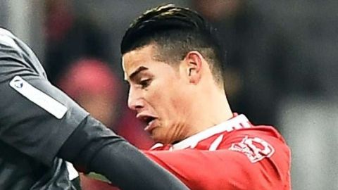 El colombiano del Bayern Munich James Rodriguez sufrió una conmoción cerebral. (Foto: EFE/EPA/CHRISTIAN BRUNA)