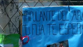 Familiares de Celso Oscar Vallejos, tripulante del ARA San Juan. EFE