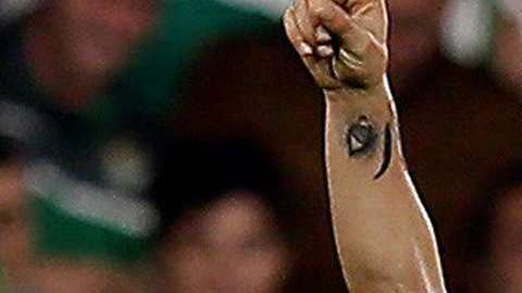 Andrés Guardado anotó un golazo de tiro libre