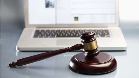 Hay varias leyes no oficiales que gobiernan la internet.