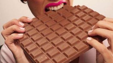 El chocolate con una pureza del más del 70% tiene beneficios si no se consume en exceso.