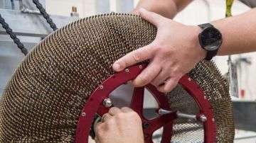 La Superelastic Tire fue creada a partir de la tecnología usada en los vehículos espaciales llevados a Marte.