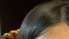 Alexis Bortell demanda que el gobierno de EEUU legalizar la marihuana medicinal a nivel nacional.