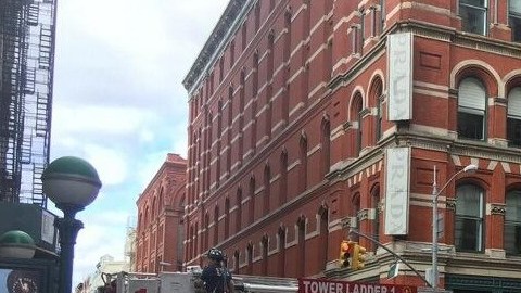 El NYPD publicó fotos en una de sus cuentas de Twitter.