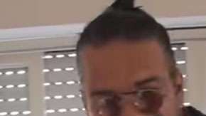 Ricardo Arjona sorprendió a una fan.