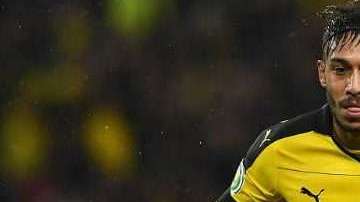 El delantero gabonés fue suspendido en el Borussia Dortmund, por fiestero. (Foto: Matthias Hangst Getty Images)