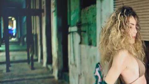 Belinda estrenó su nuevo videoclip "Déjate llevar".