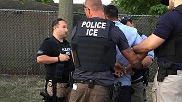 El DHS busca mayor colaboración de policías estatales y locales en temas migratorios.