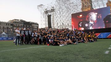 Miguel Ángel Mancera inauguró el Fan Fest de la NFL en el zócalo de la ciudad de México