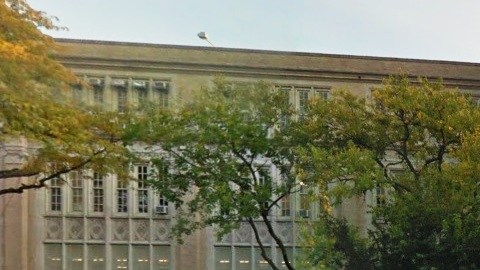 NYPD investiga si hay otras posibles víctimas en la escuela.