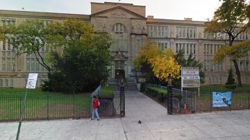 NYPD investiga si hay otras posibles víctimas en la escuela.