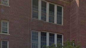 Los detenidos son estudiantes de Intermediate School 102, en Elmhurst. Los detenidos son estudiantes de Intermediate School 102, en Elmhurst. 