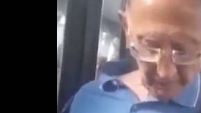 El incidente ocurrió en el colectivo de la línea 160.