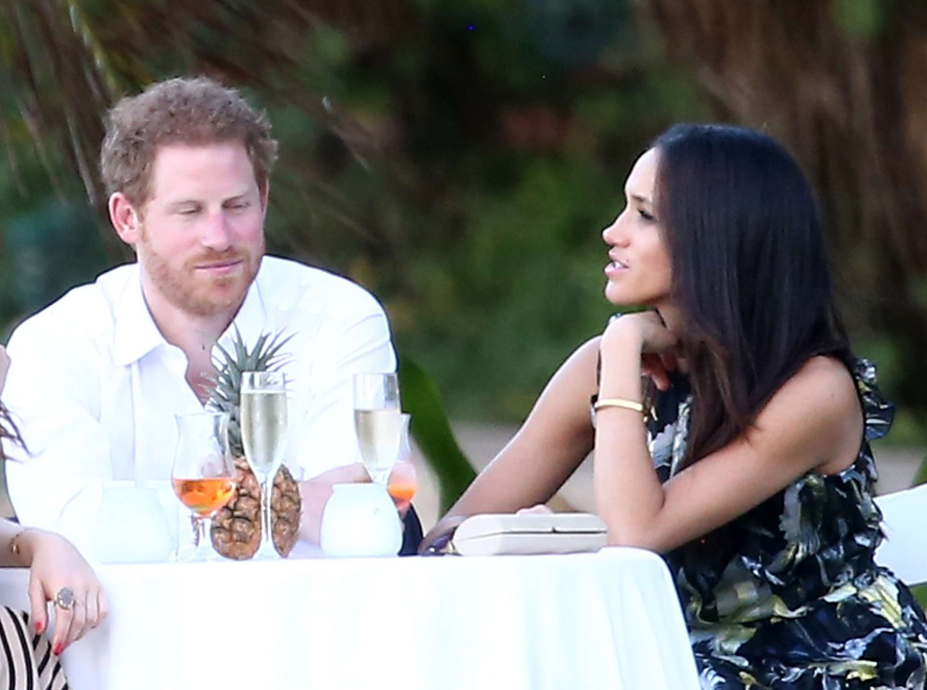 Video Cinco Cambios Que Meghan Markle Hizo En Su Vida Antes De Casarse Con El Príncipe Harry