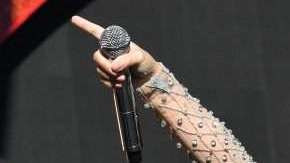 Demi se retiró del evento sin recoger su reconocimiento como La mejor solista femenina del año.